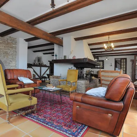 Cozy In With Private Swimming Pool, Be Inside Or Outside Holiday home *